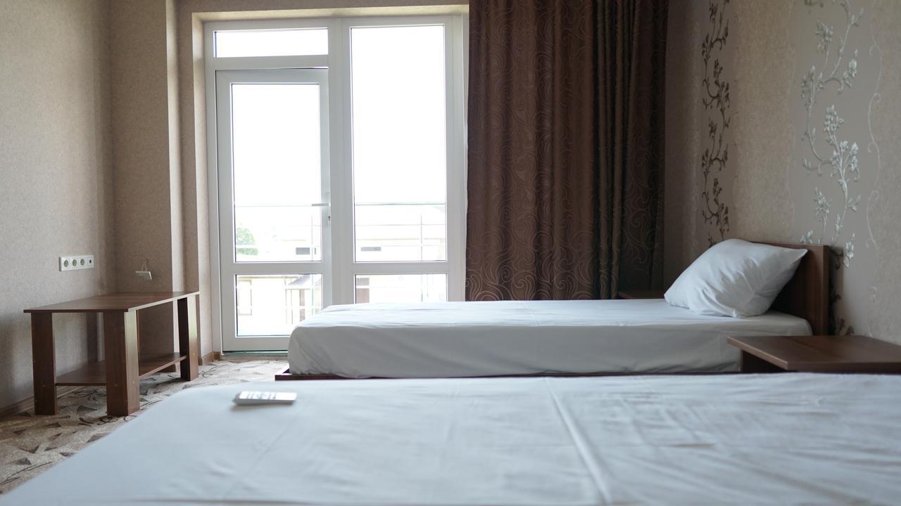 Alsar Hotel Alakhadzi Esterno foto